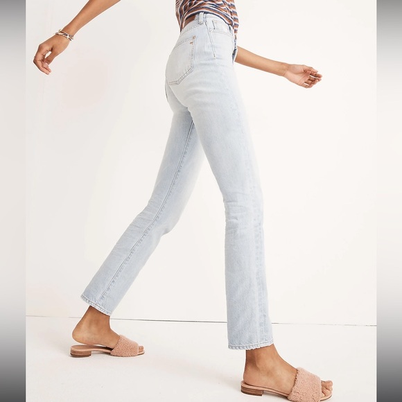Madewell The Perfect Vintage Mom Jean in Fitzgerald Wash - Picture 2 of 11